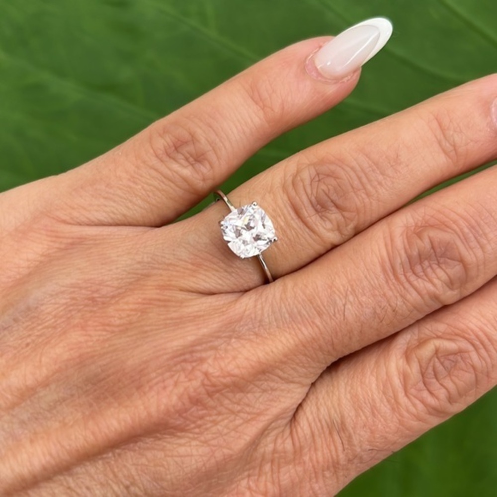 New Solitaire  1ct Cushion cut Engagement Ring size 7